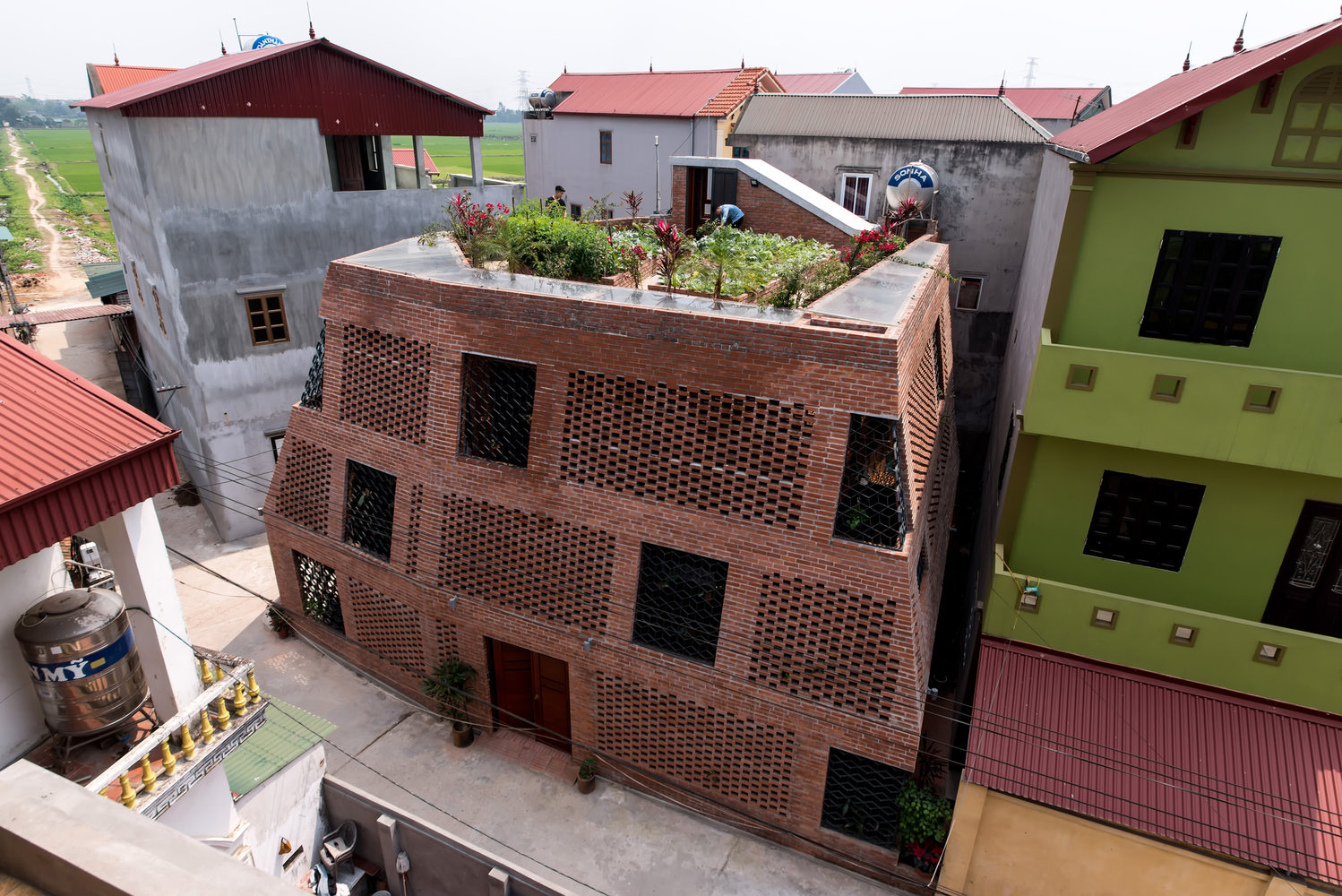 idesign nha gach lay cam hung tu hang dong nguoi tien su 11