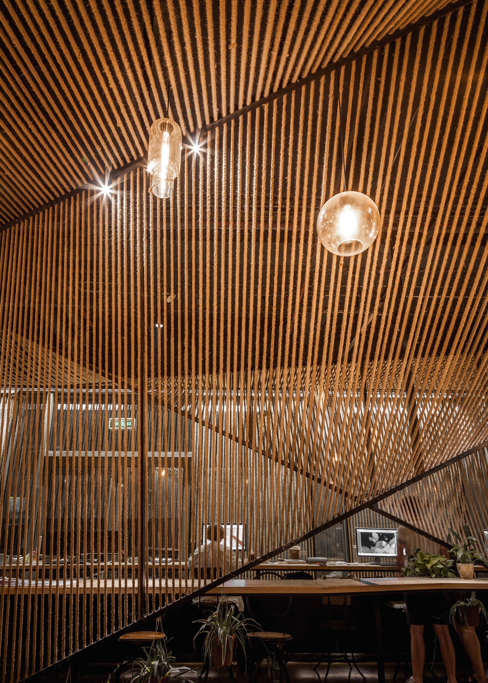 idesign chang can nhieu chi phi working space van dep nho tan dung vat lieu thien nhien 9