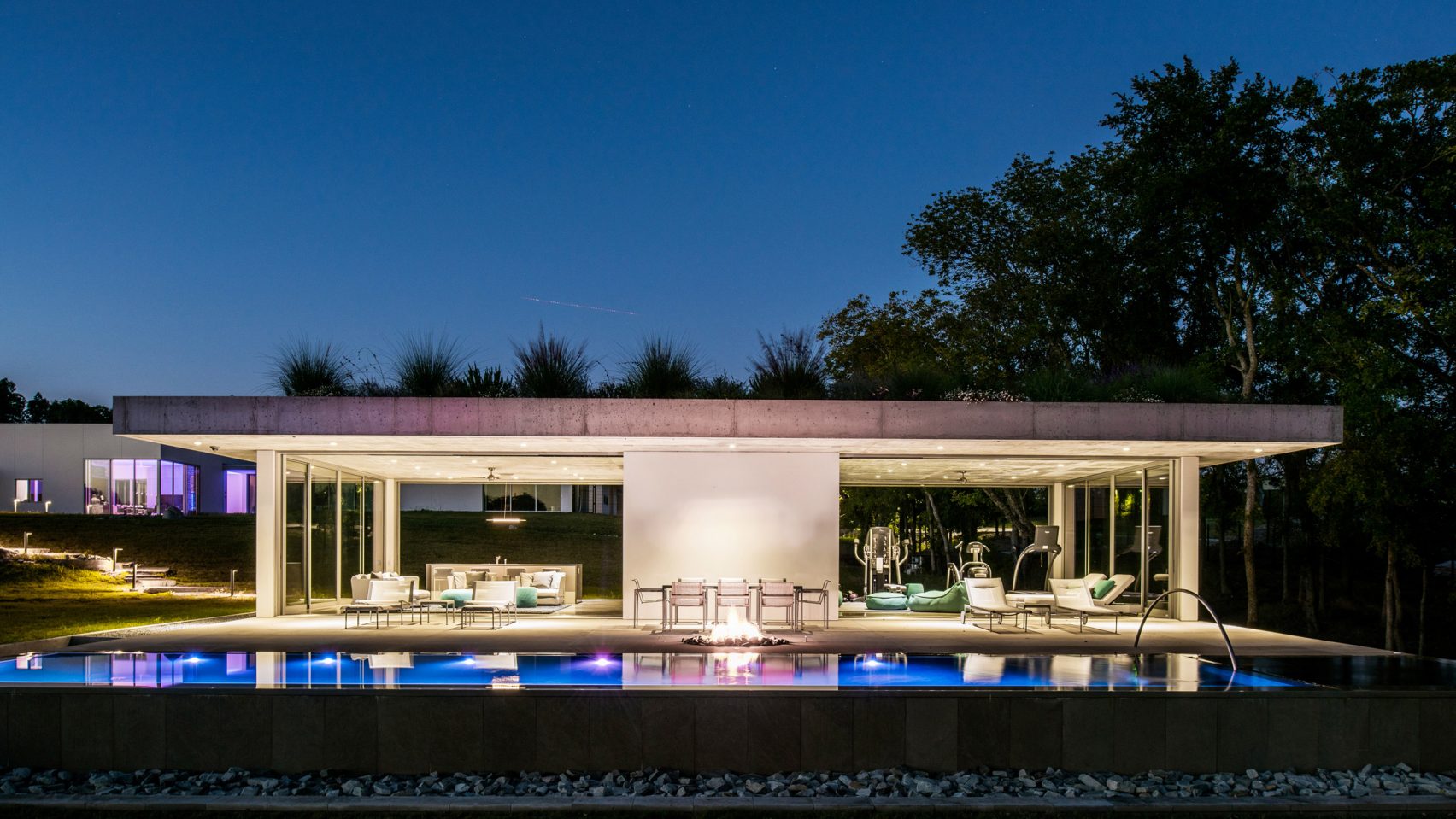 idesign phu xanh mai nha o texas bang cay ban dia 7