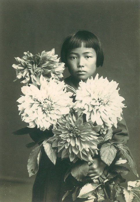 idesign chuyen hanh trinh dai mang ten cuoc doi cua yayoi kusama 01