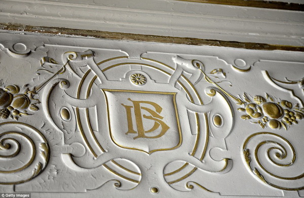 idesign monogram 026