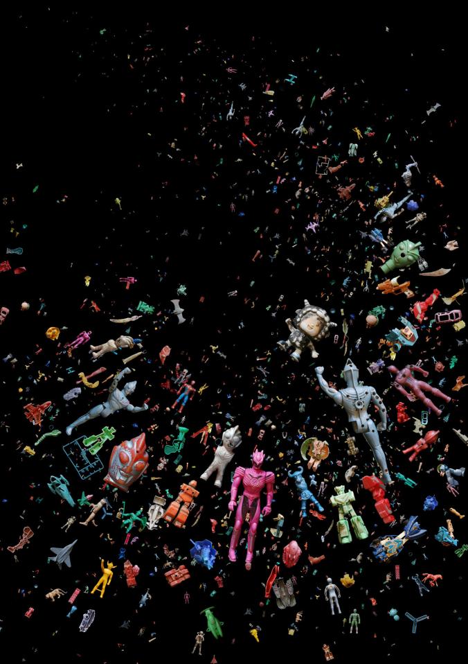 action figure mandy barker hong kong ocean trash art adapt 676 1