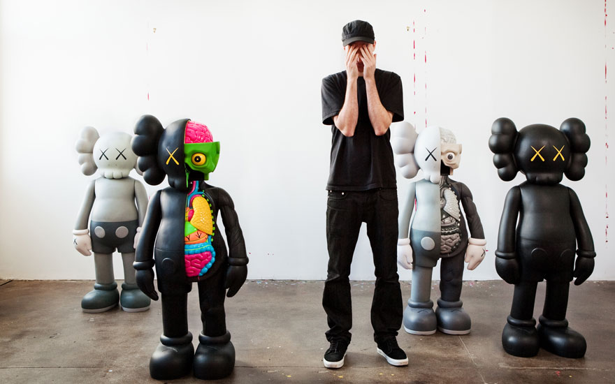 Mô hình KAWS COMPANION 20CM