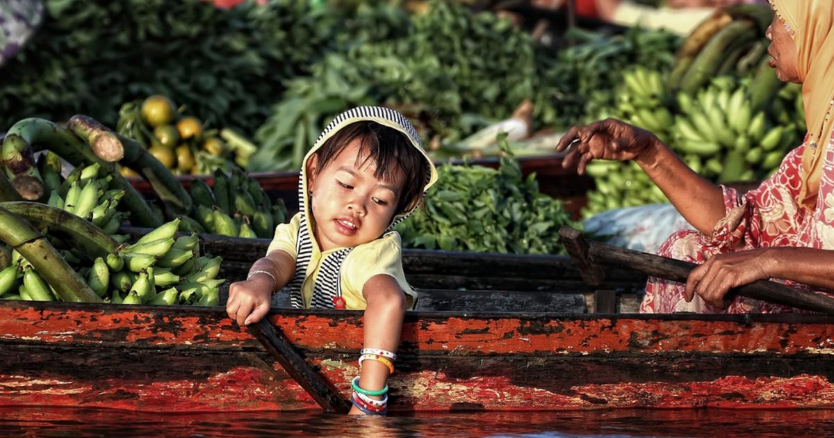Chùm ảnh cảm động "Trẻ em trong thế giới làm việc của mẹ"