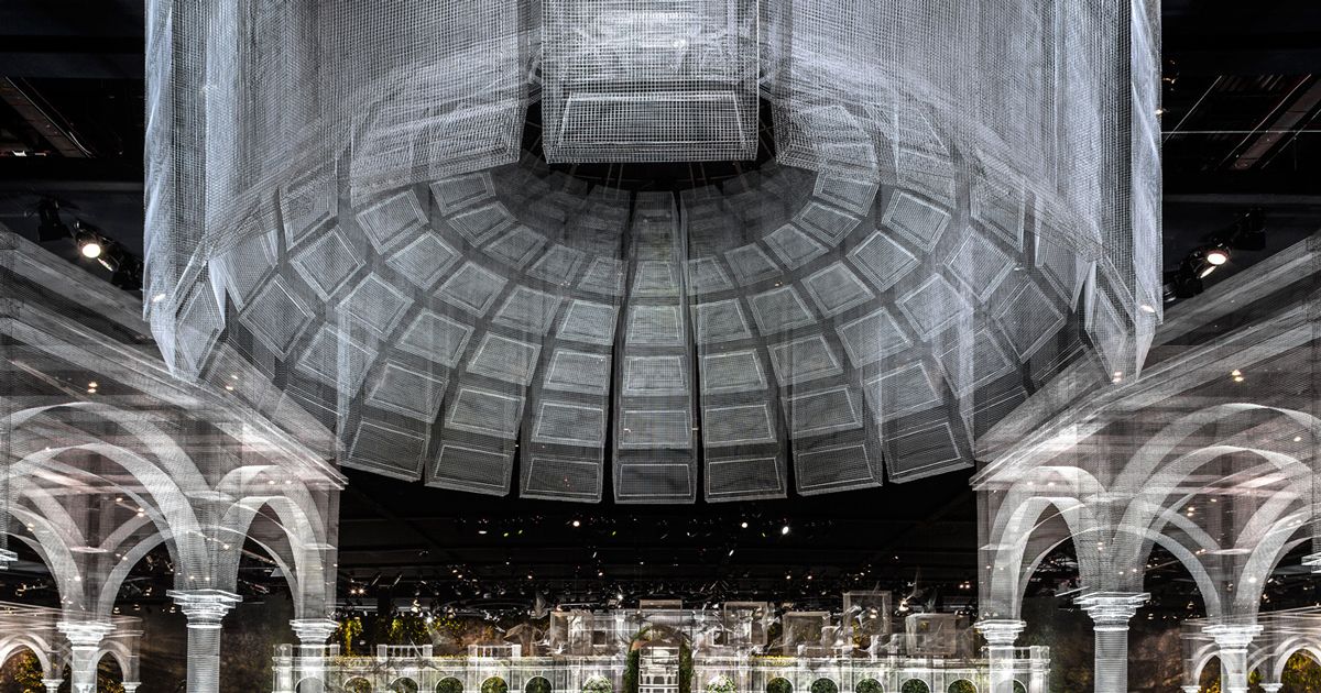 Edoardo Tresoldi tái tạo lại ngôi đền thiêng liêng