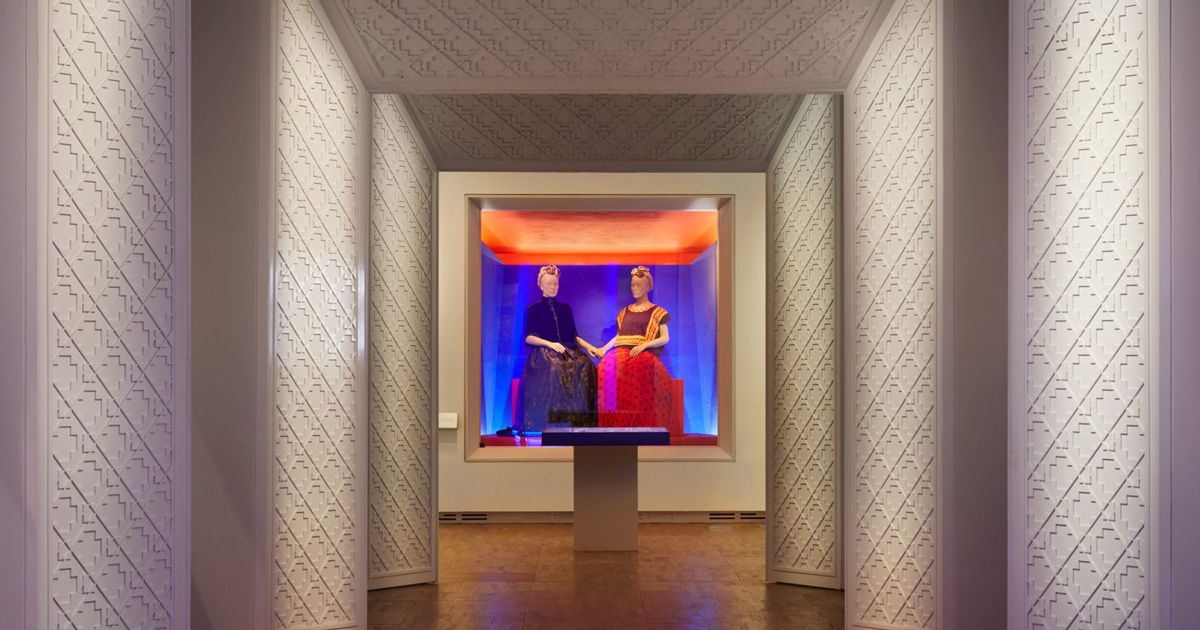 Nhìn sâu vào cuộc sống của Frida Kahlo qua triển lãm tại bảo tàng ở London