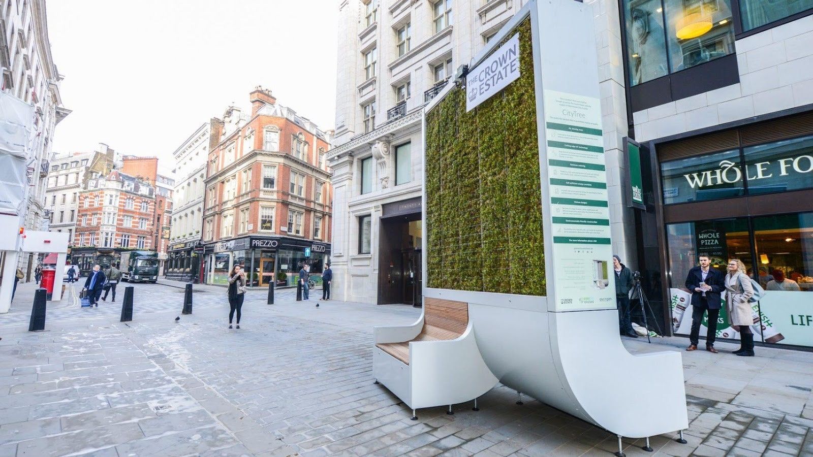 Băng ghế phủ đầy cây ở London có khả năng hấp thụ ô nhiễm tương đương với 275 cây xanh