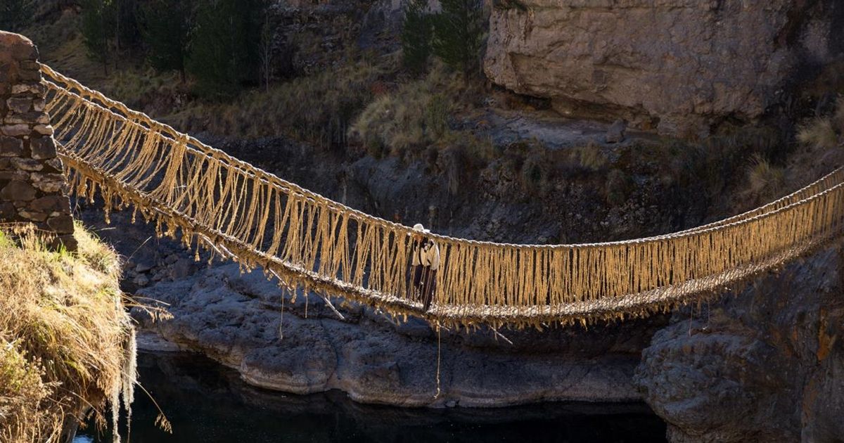 Thiết kế bện cỏ thành cầu treo  cuối cùng của nền văn hóa Inca