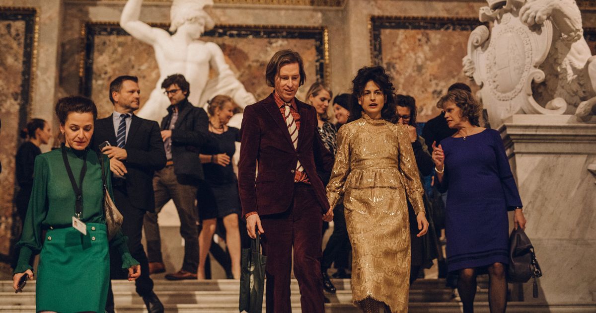 Wes Anderson giám tuyển một triển lãm nghệ thuật?
