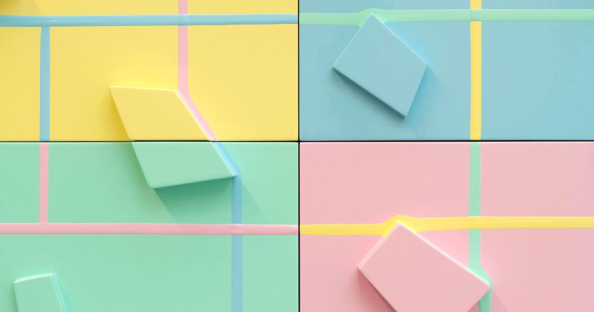 Tác phẩm nghệ thuật màu kẹo vẽ nên bằng những dòng chảy của sơn acrylic