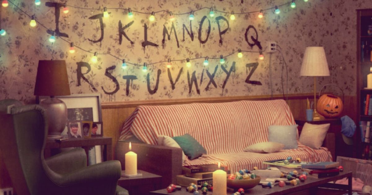 Tái tạo những phòng khách trong TV show nổi tiếng từ đồ nội thất của IKEA