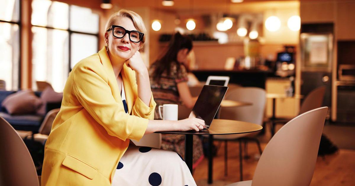 Emma Gannon: "Thế giới đang thay đổi nhưng chốn văn phòng vẫn làm việc theo kiểu cũ khiến tôi phát bực"