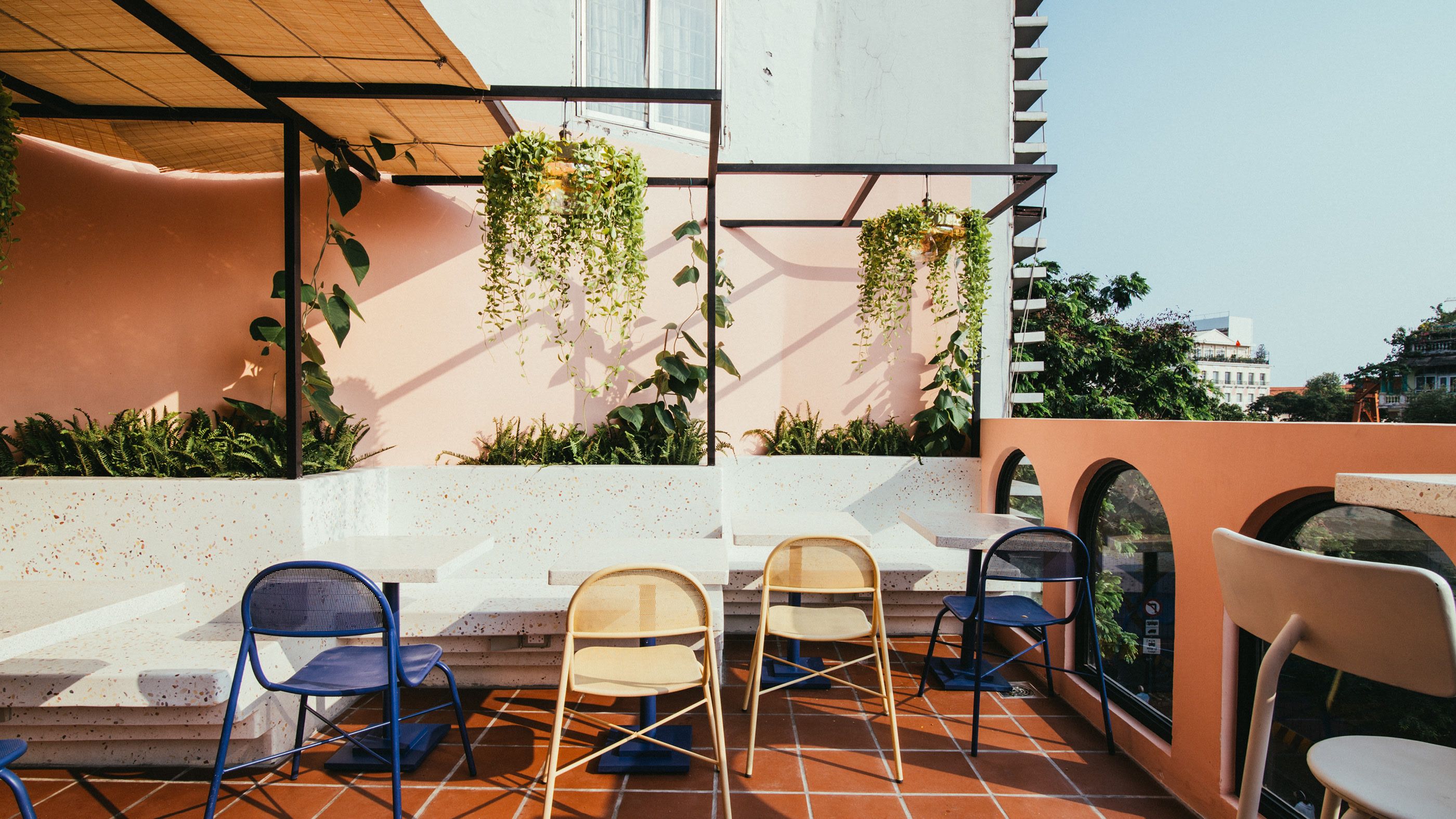 Đi thăm Café Marcel đậm đà phong vị Pháp ngay giữa lòng Sài Gòn