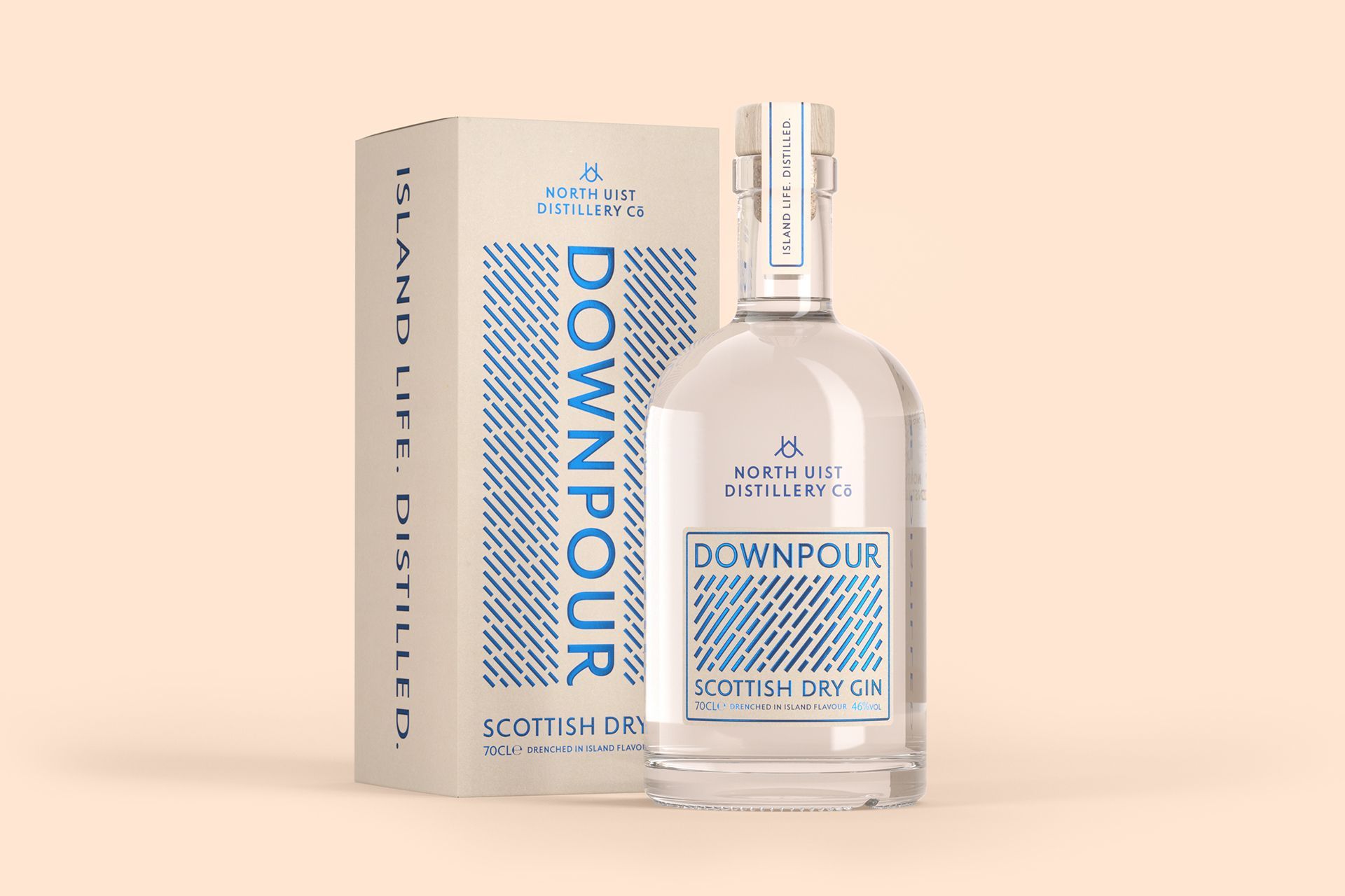 Downpour Gin - Loại gin mang hương vị chua cay chiết xuất từ nguyên liệu tự nhiên