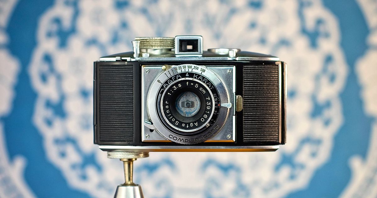 Khi máy ảnh tự chụp selfie chính mình!