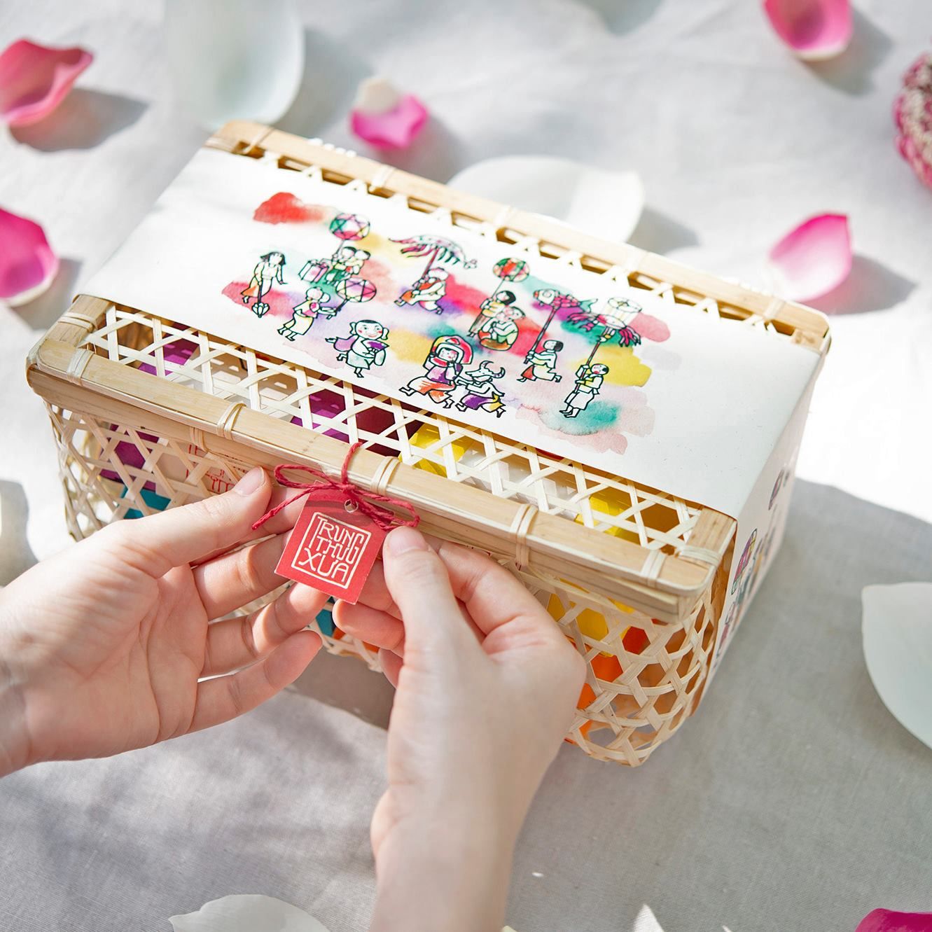 7 thiết kế lấy cảm hứng từ chất liệu dân gian Việt Nam nổi bật trong năm qua