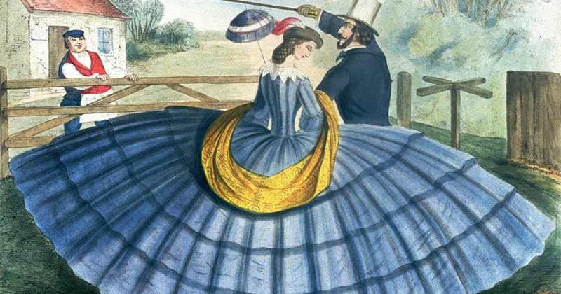 Khẩu trang, chuông, váy crinoline - thời trang giúp giãn cách xã hội qua các thời đại