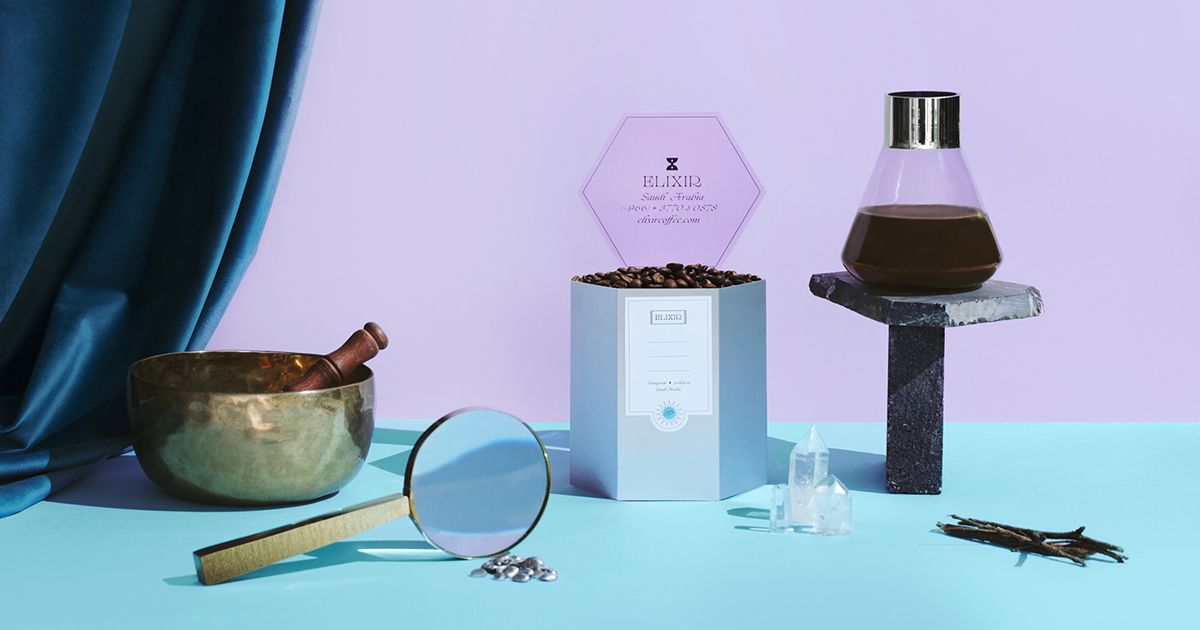 Cà phê Elixir với nét thẩm mỹ huyền ảo lấy cảm hứng từ hình ảnh nhà giả kim