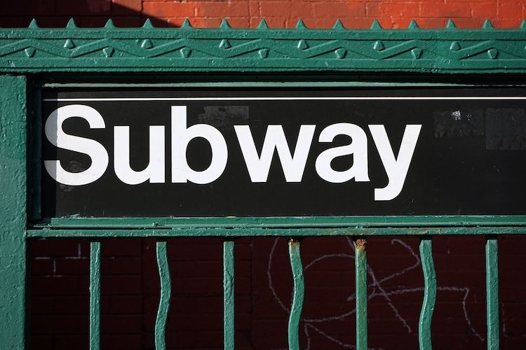 Làm thế nào mà Helvetica trở thành một 'biểu tượng' của Typography