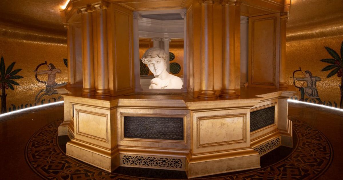 Một hội chợ ở Dubai đã che đi bộ phận sinh dục tượng 'David' của Michelangelo, vì sợ xúc phạm du khách
