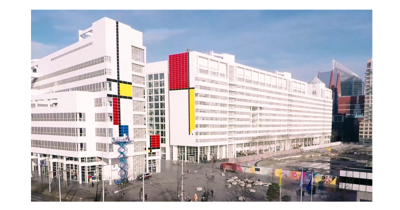 Tòa thị chính The Hague - “Bức họa Mondrian lớn nhất thế giới.”