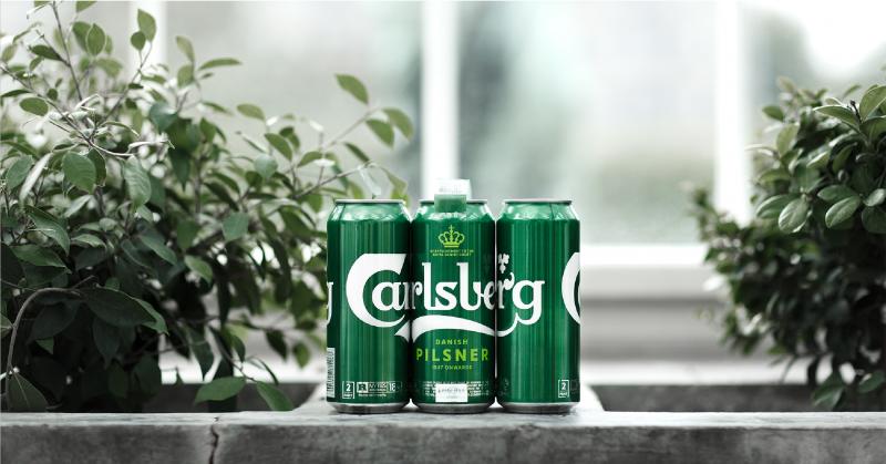 Bạn sẽ không thấy cả tá nhựa trên các lốc bia lon của Carlsberg nữa!